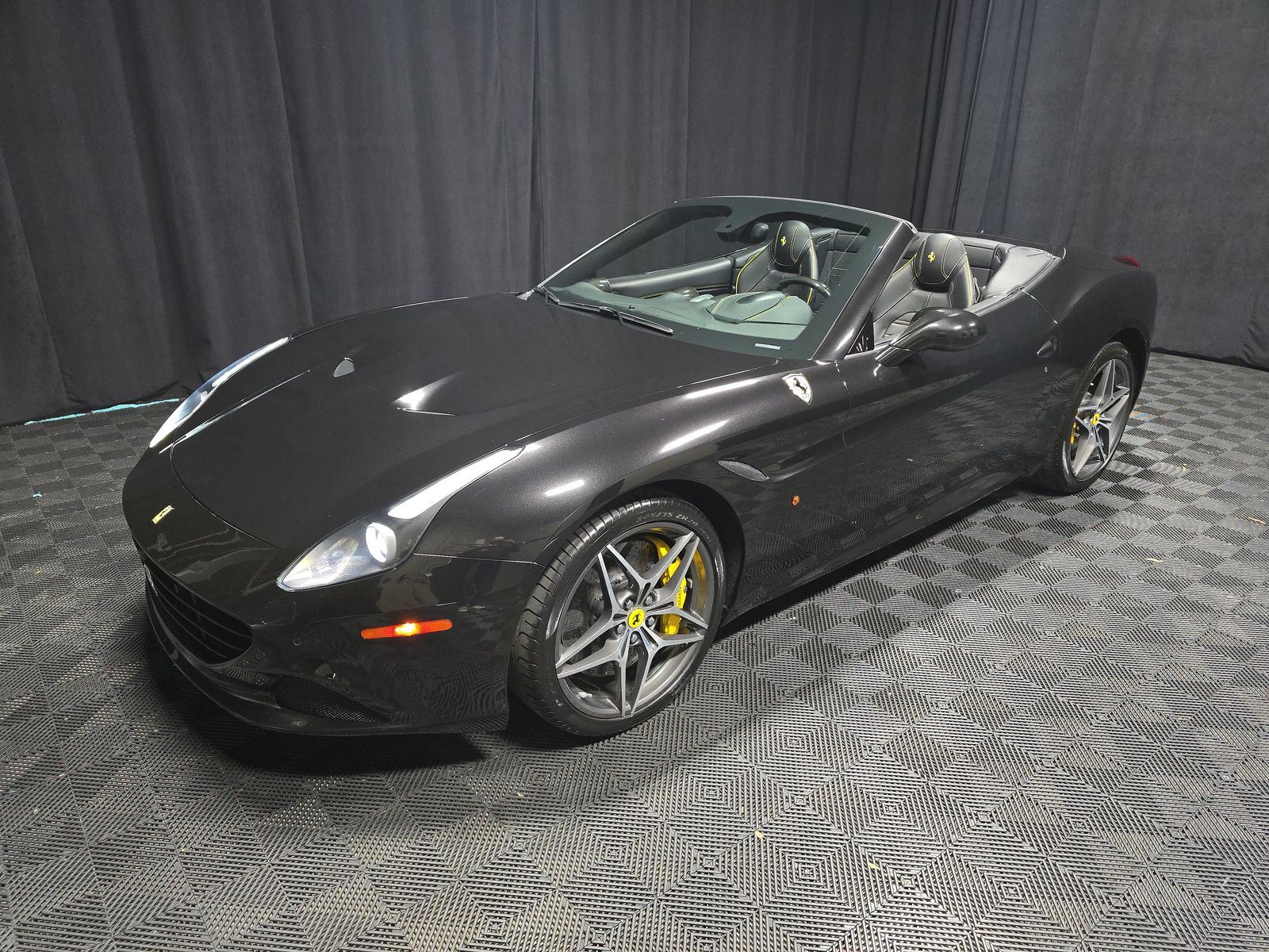 2015 Ferrari California T RWD