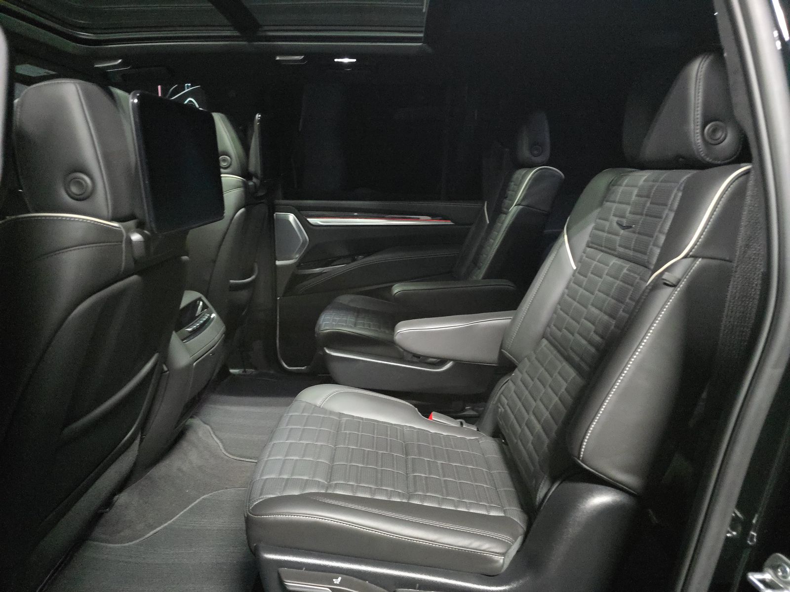 2025 Cadillac Escalade ESV V-Series AWD