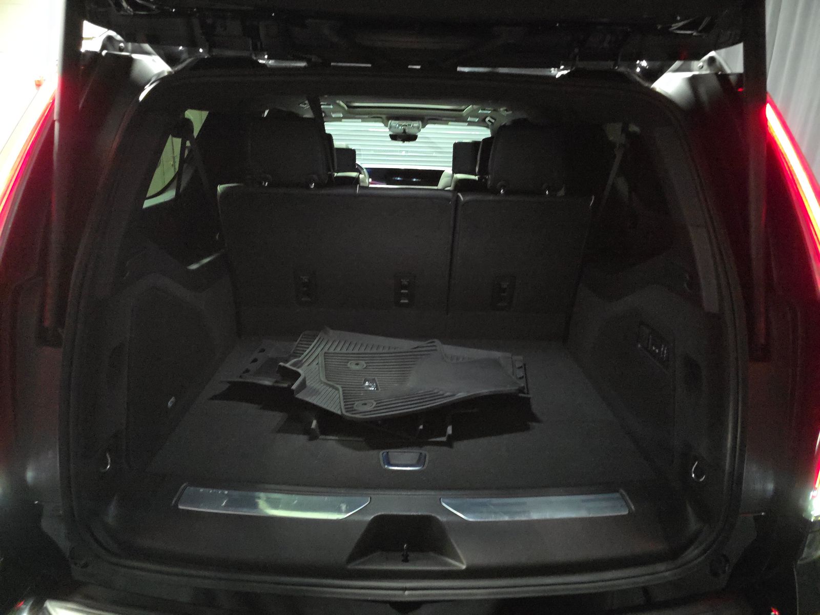 2025 Cadillac Escalade ESV V-Series AWD