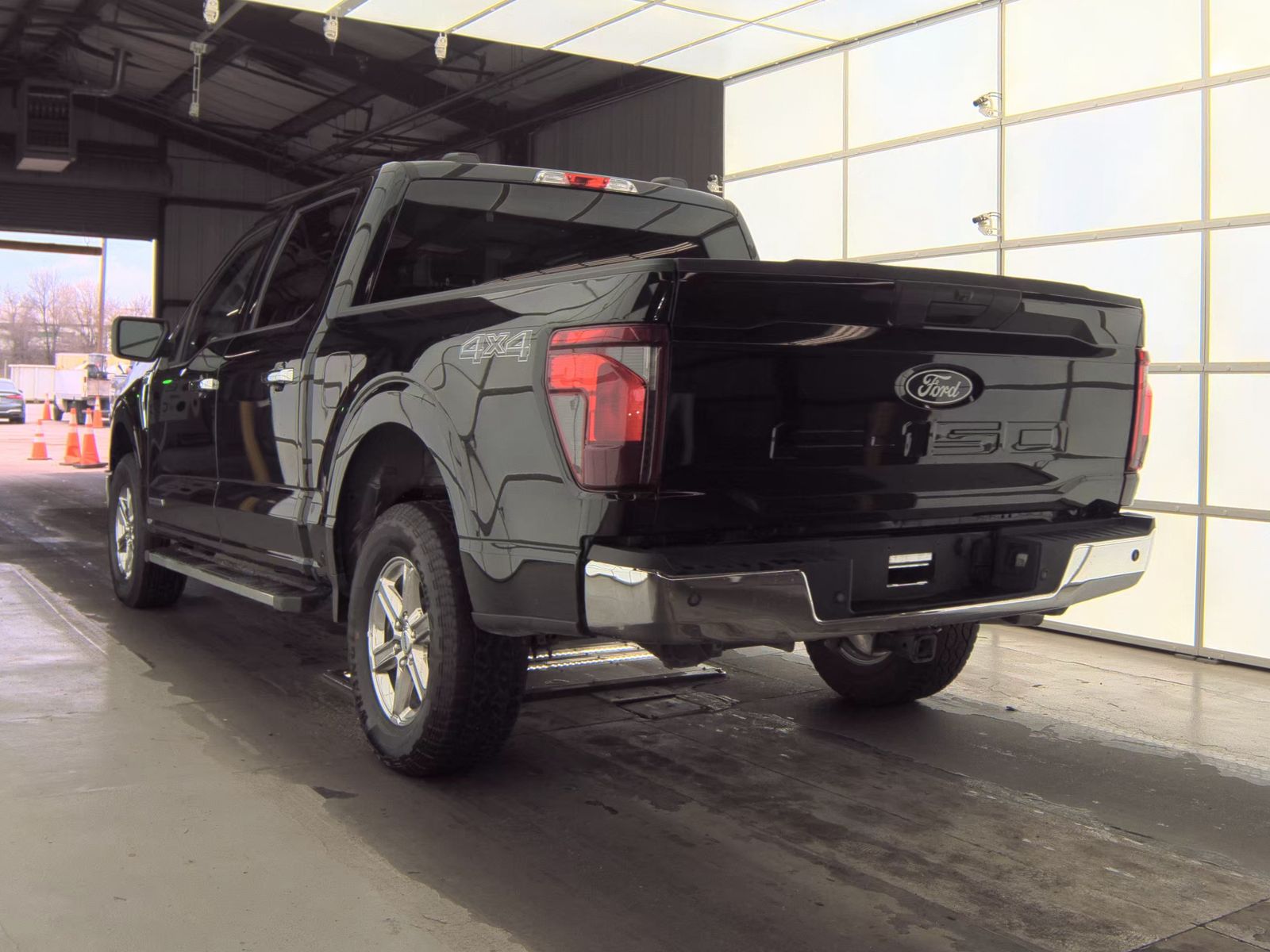 2025 Ford F-150 Hybrid XLT AWD