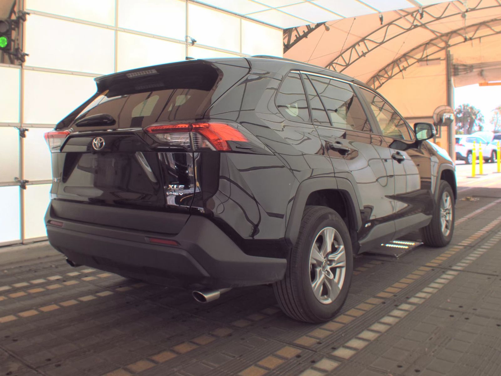 2025 Toyota RAV4 Hybrid XLE AWD