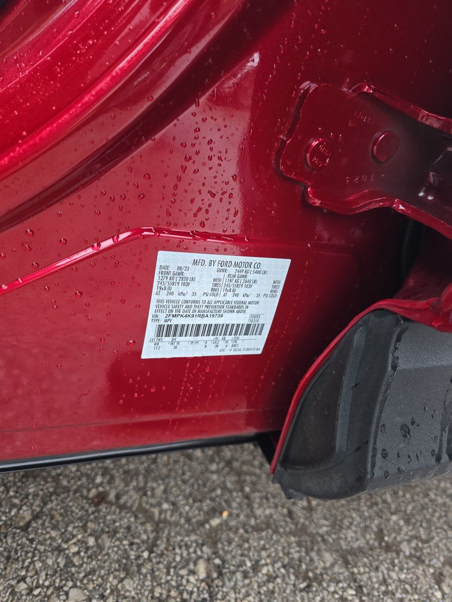 2024 Ford Edge Titanium AWD