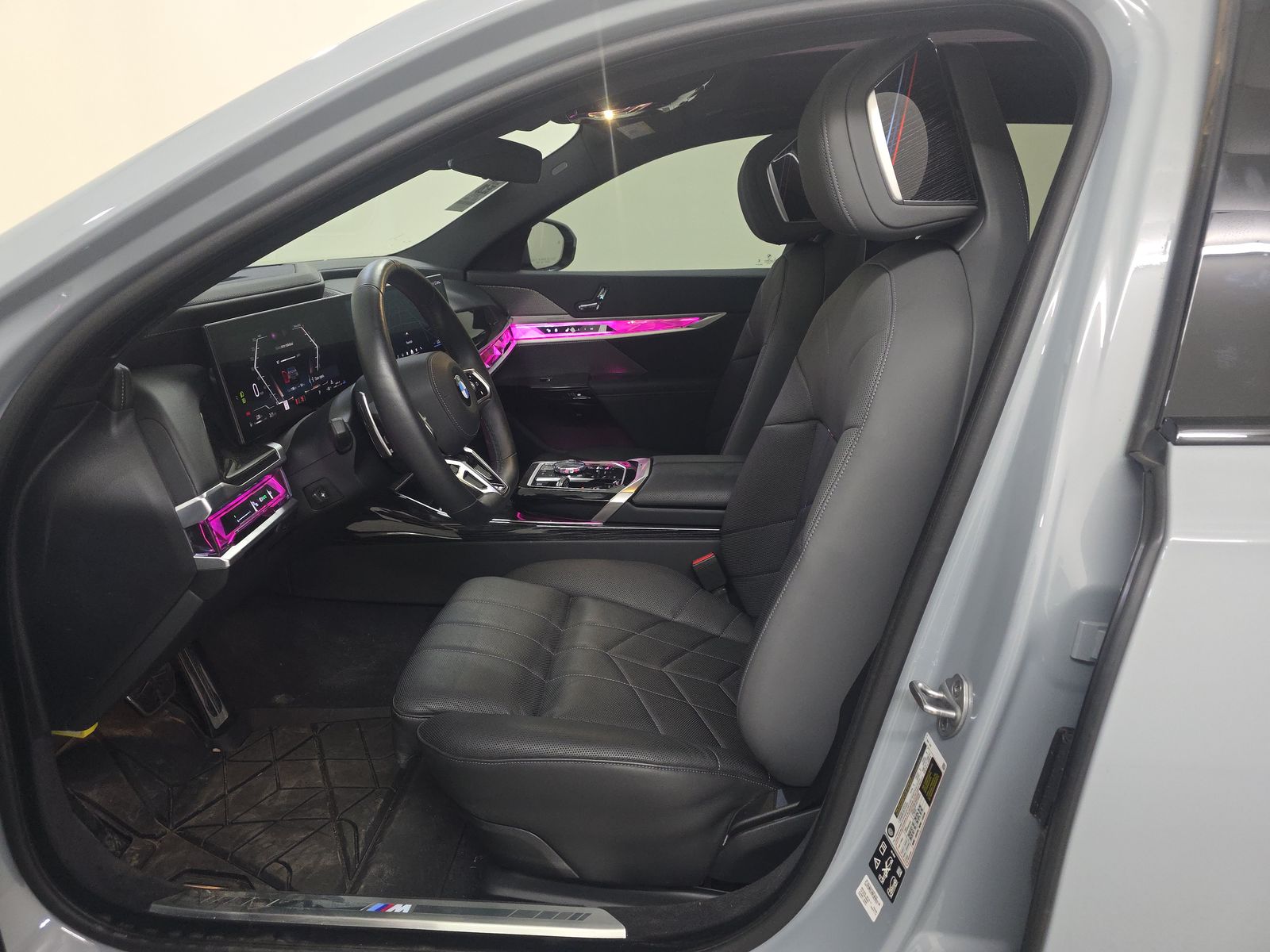 2025 BMW 7 Series 760i xDrive AWD