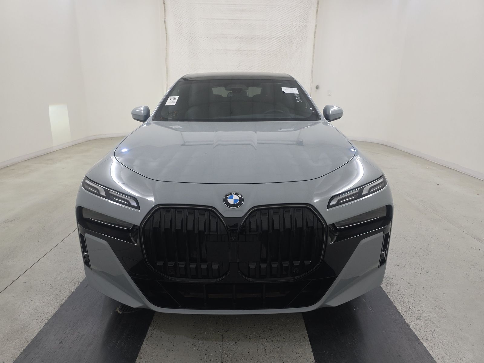 2025 BMW 7 Series 760i xDrive AWD