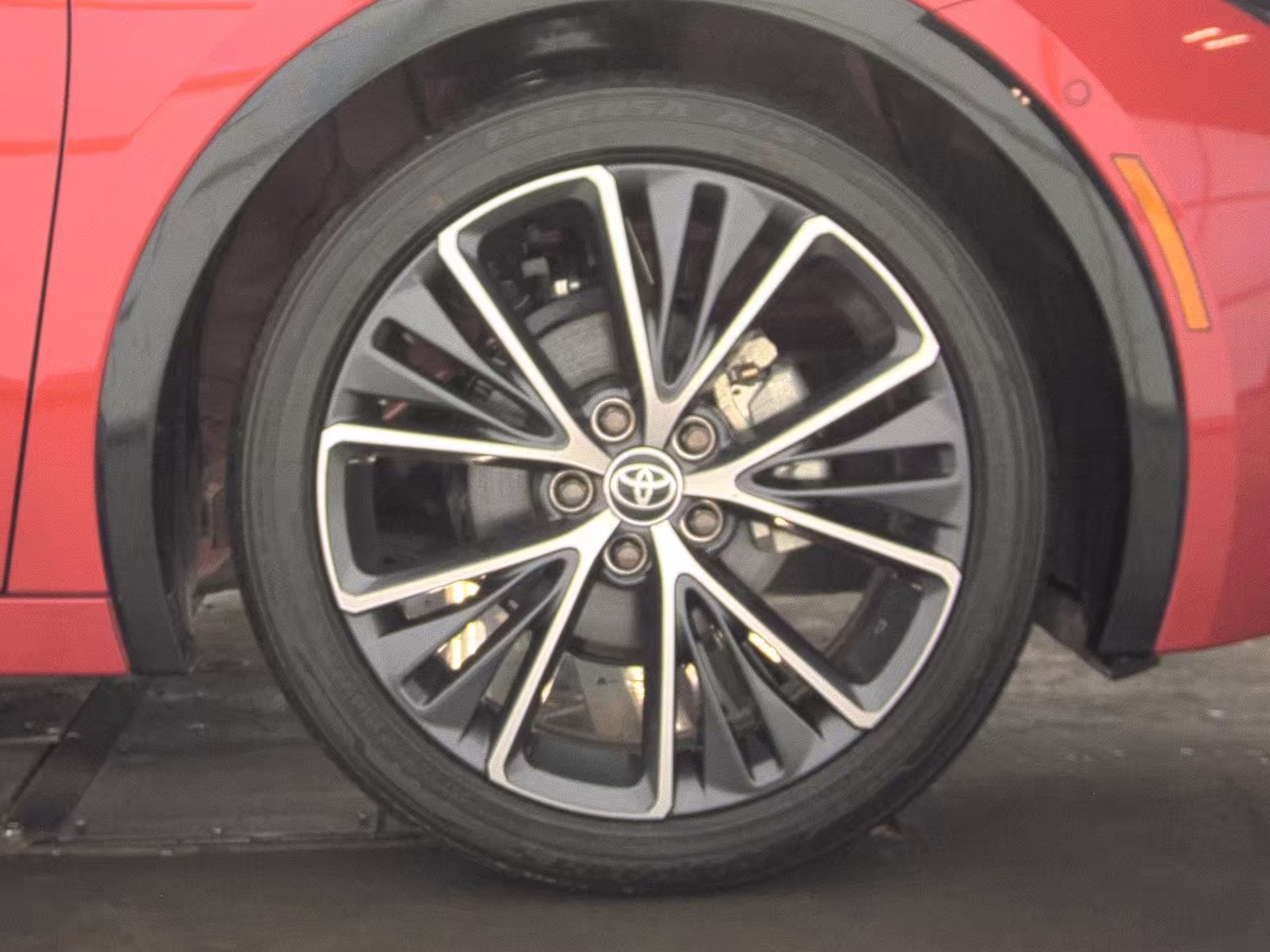 2025 Toyota Prius Limited FWD