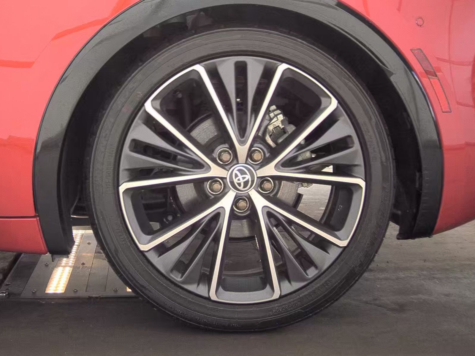 2025 Toyota Prius Limited FWD