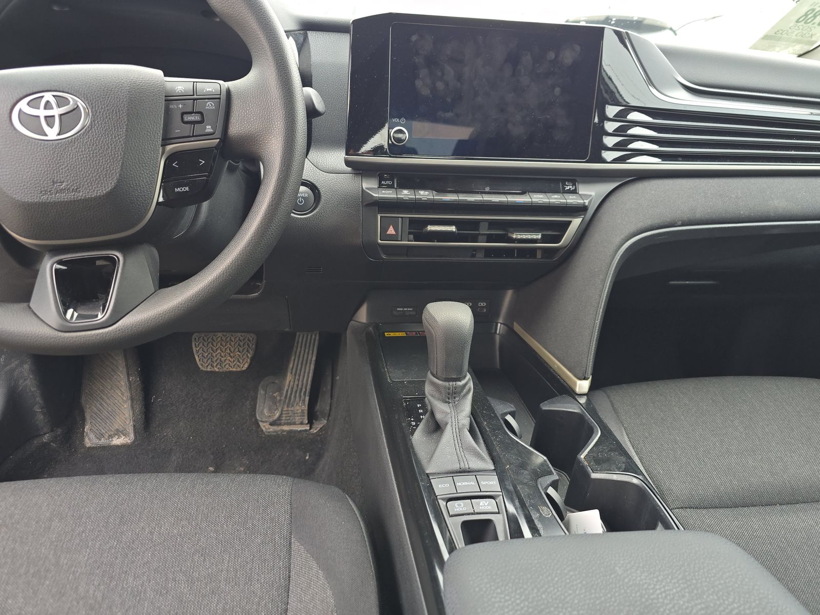 2025 Toyota Camry LE FWD