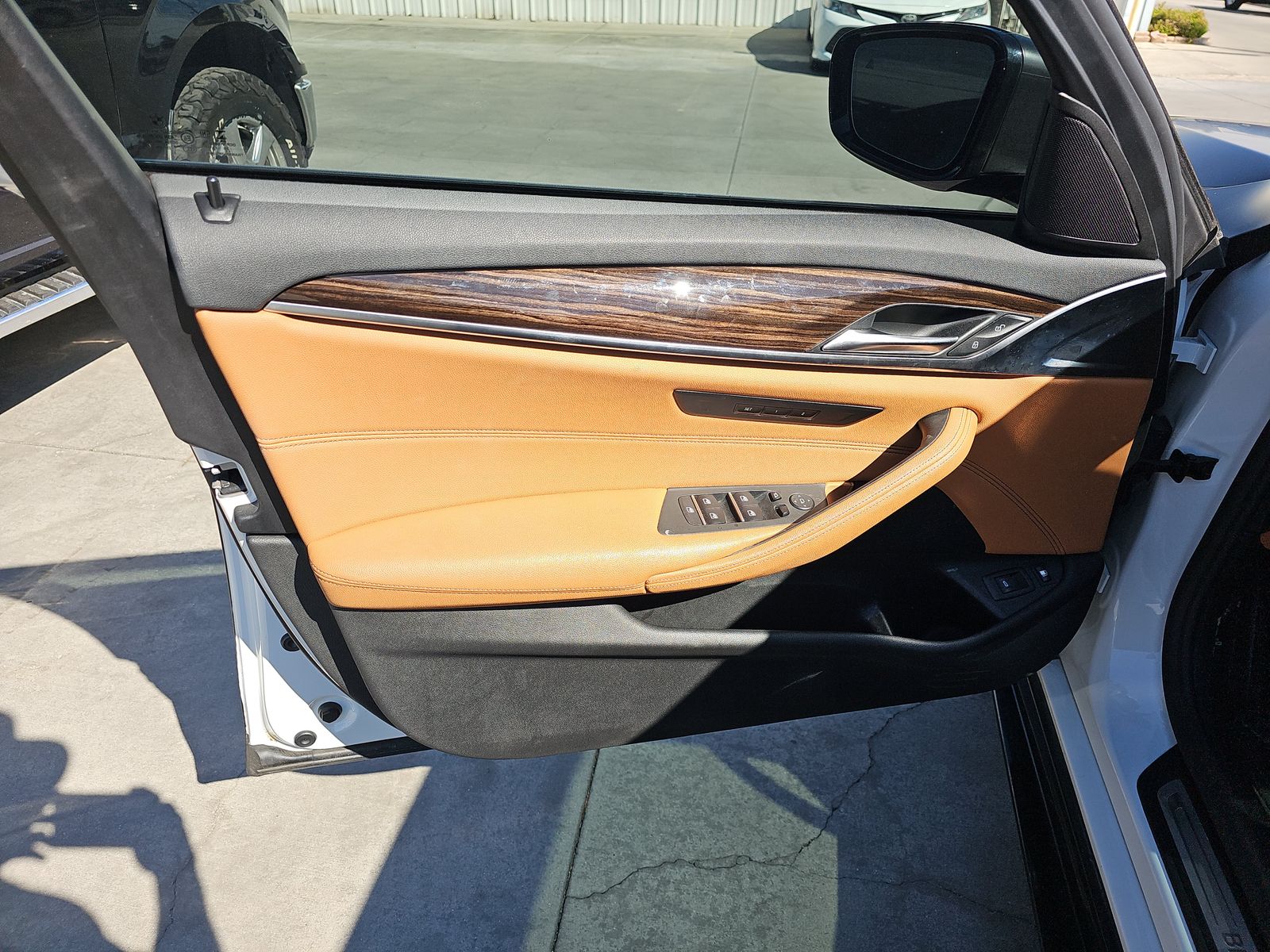 2021 BMW 5 Series 530e RWD