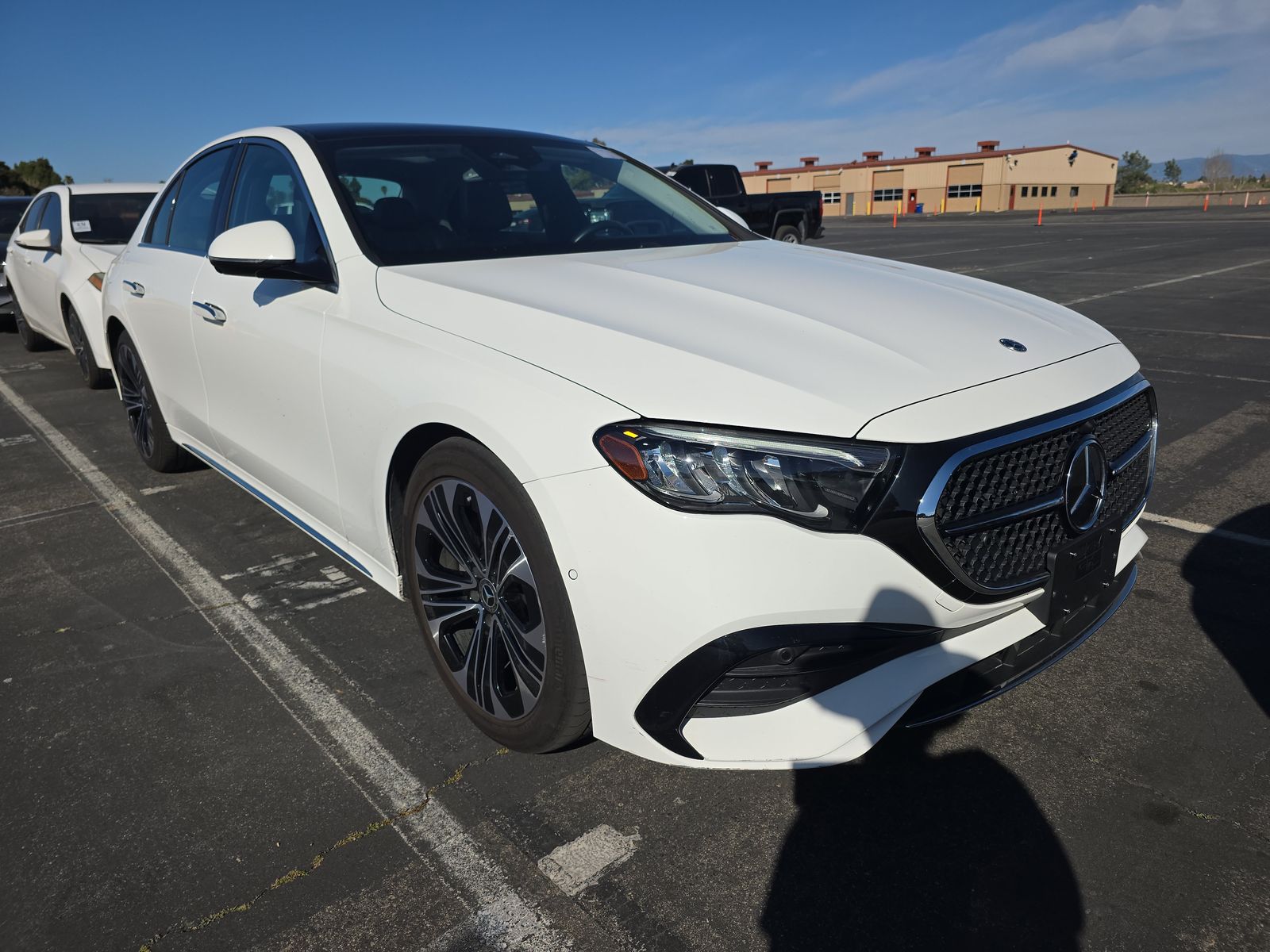 MERCEDES-BENZ E-CLASS - 4