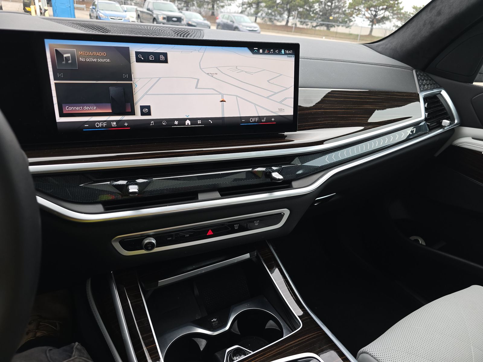 2025 BMW X7 xDrive40i AWD