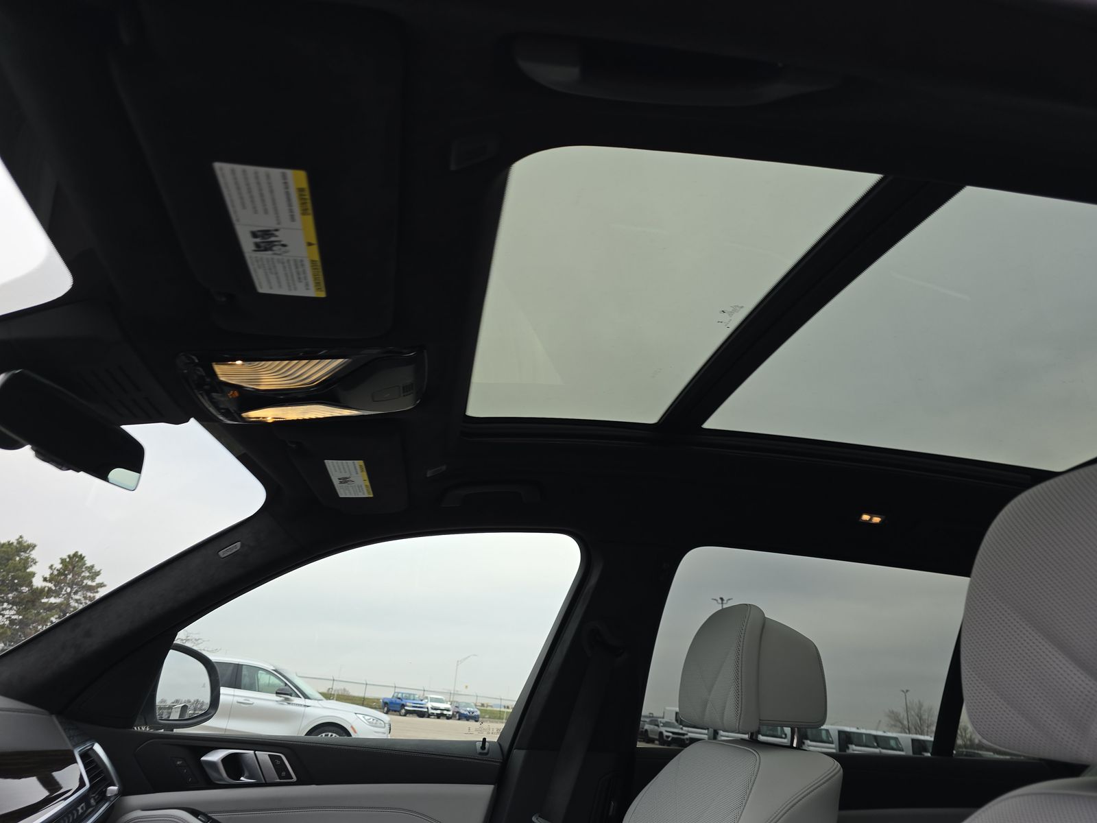 2025 BMW X7 xDrive40i AWD