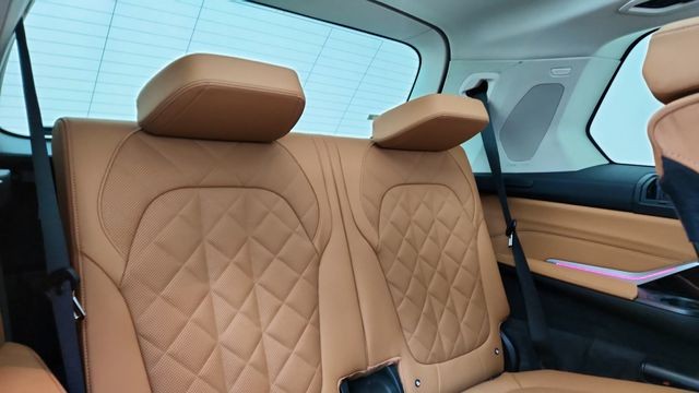 2026 BMW X7 xDrive40i AWD