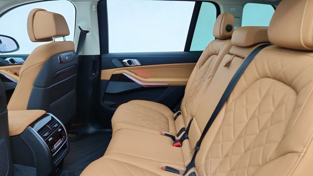 2026 BMW X7 xDrive40i AWD