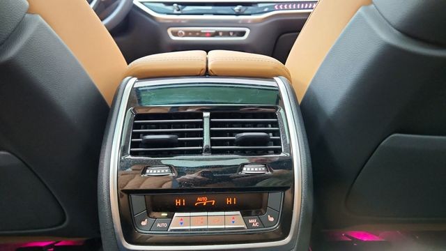 2026 BMW X7 xDrive40i AWD