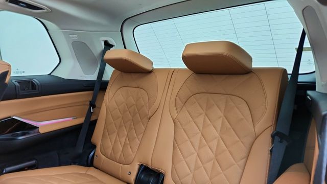 2026 BMW X7 xDrive40i AWD