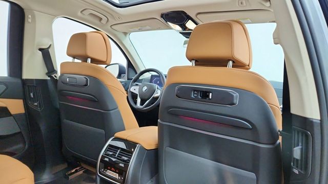 2026 BMW X7 xDrive40i AWD