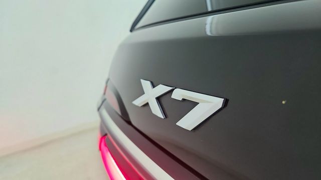 2026 BMW X7 xDrive40i AWD