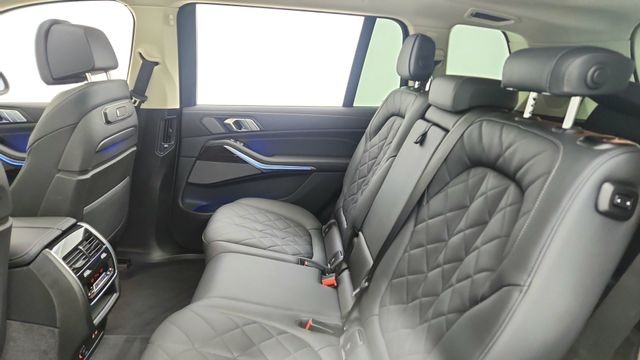 2026 BMW X7 xDrive40i AWD