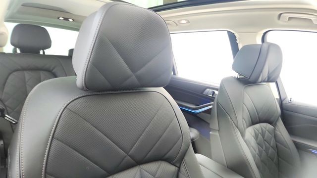2026 BMW X7 xDrive40i AWD