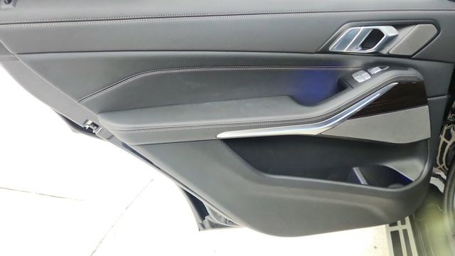 2026 BMW X7 xDrive40i AWD