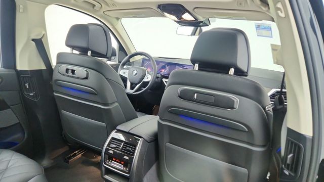 2026 BMW X7 xDrive40i AWD