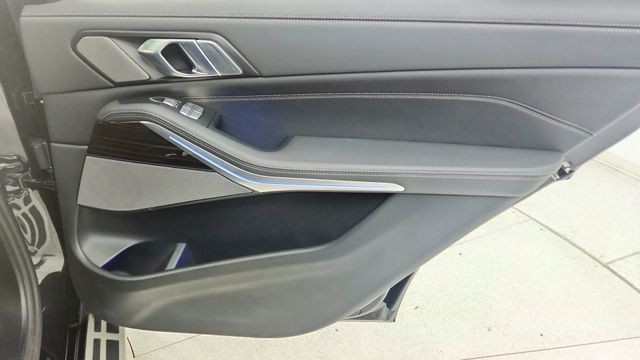 2026 BMW X7 xDrive40i AWD