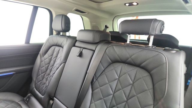 2026 BMW X7 xDrive40i AWD