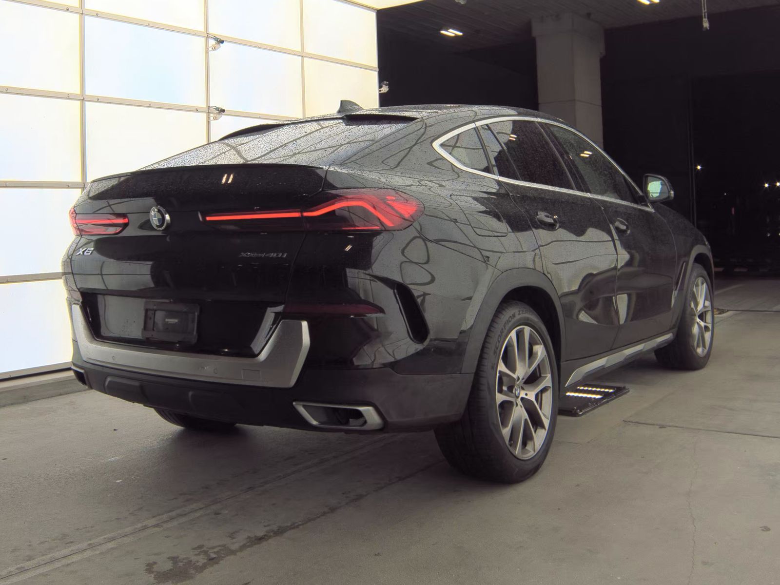 2022 BMW X6 xDrive40i AWD