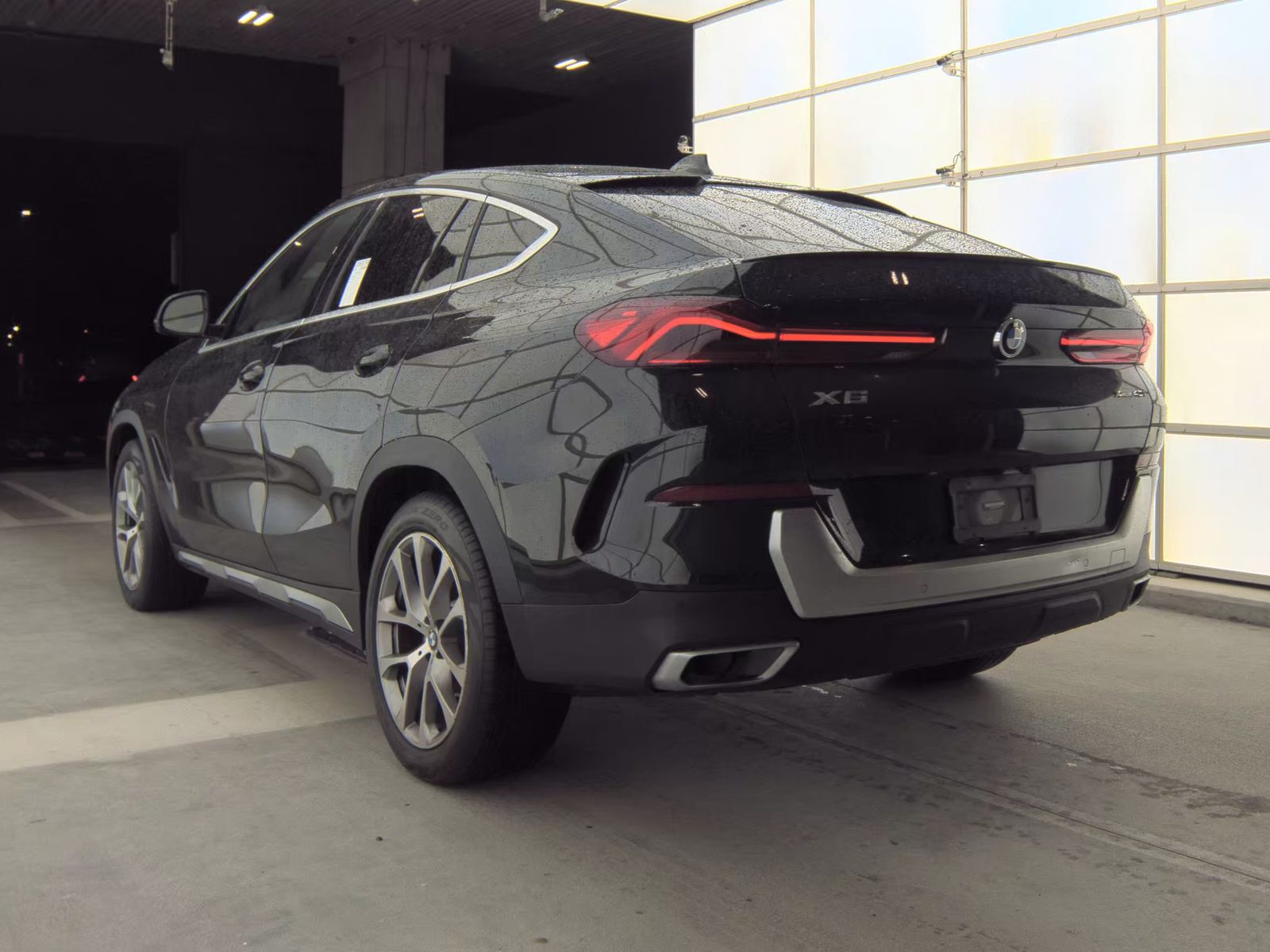 2022 BMW X6 xDrive40i AWD