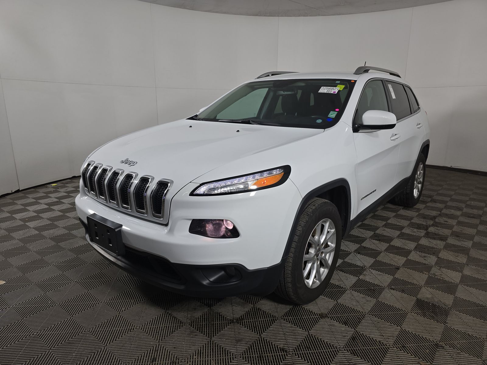 JEEP LATITUDE - 1