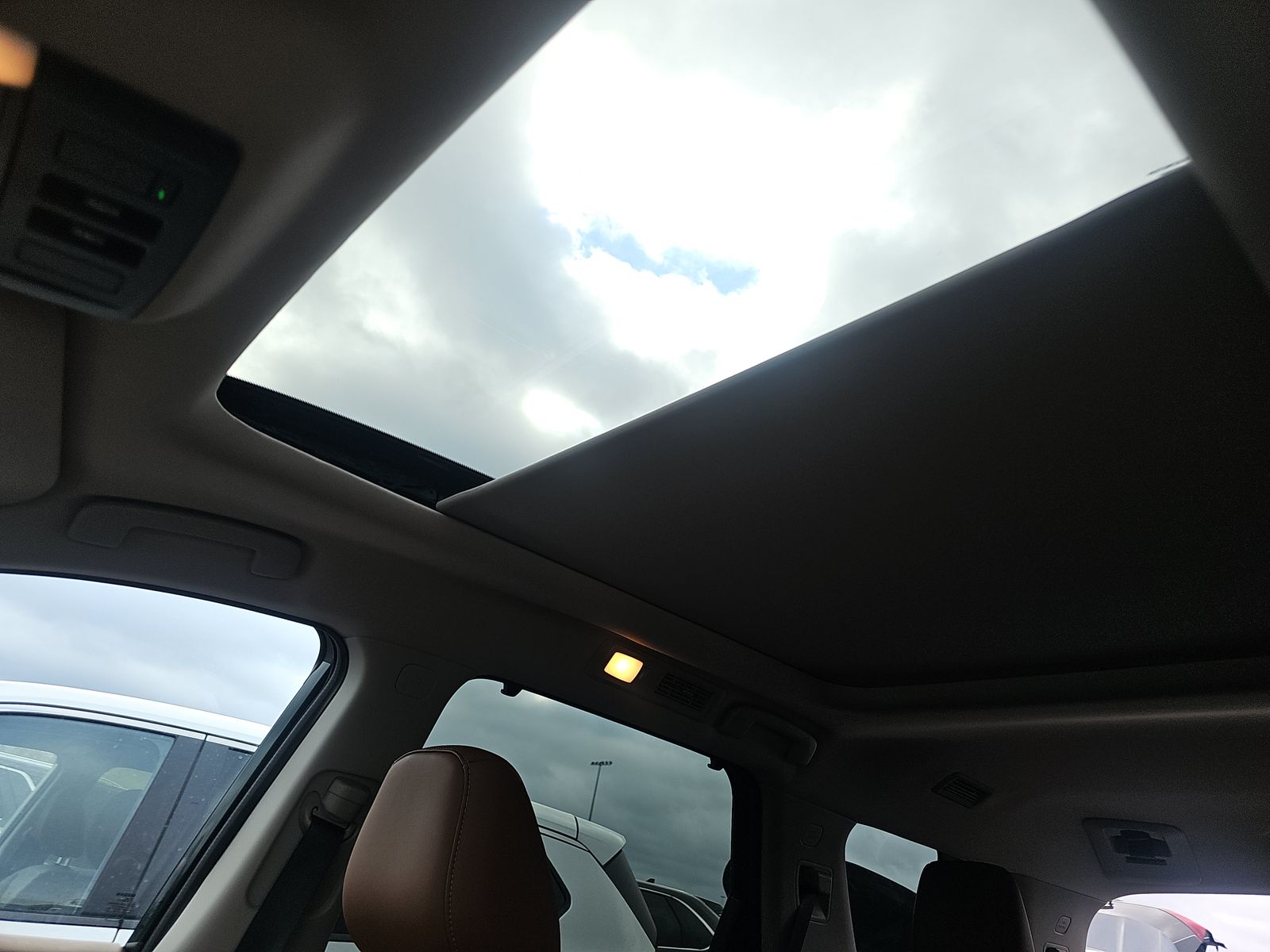 2025 Nissan Pathfinder Platinum FWD