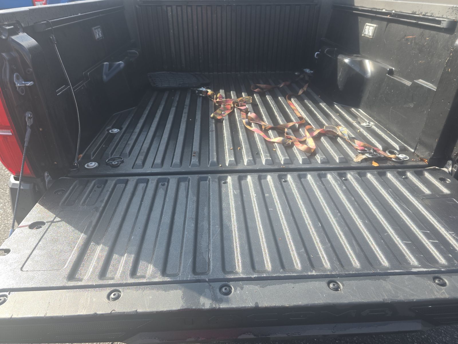 2024 Toyota Tacoma SR5 AWD