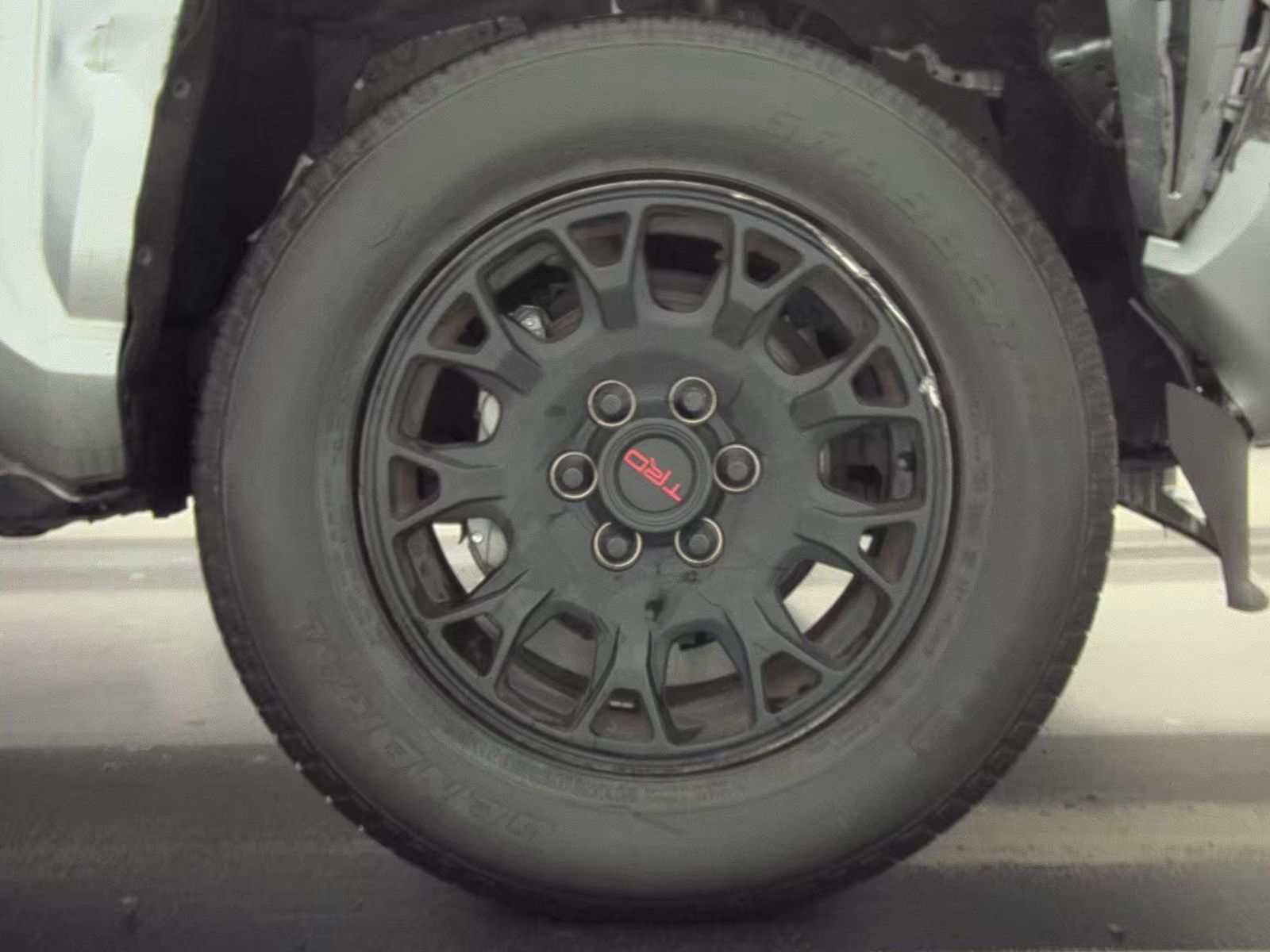 2024 Toyota Tacoma SR5 AWD