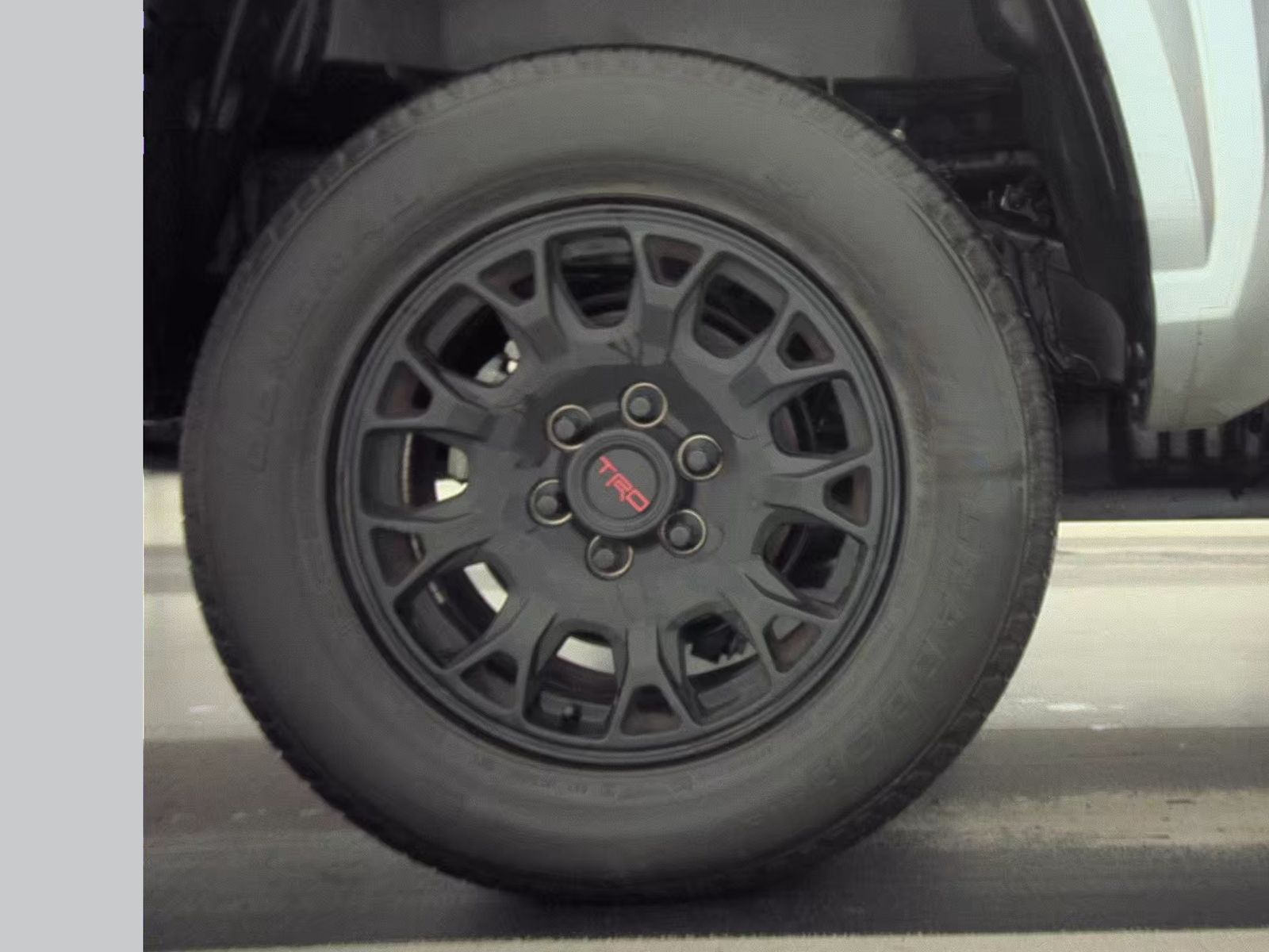 2024 Toyota Tacoma SR5 AWD