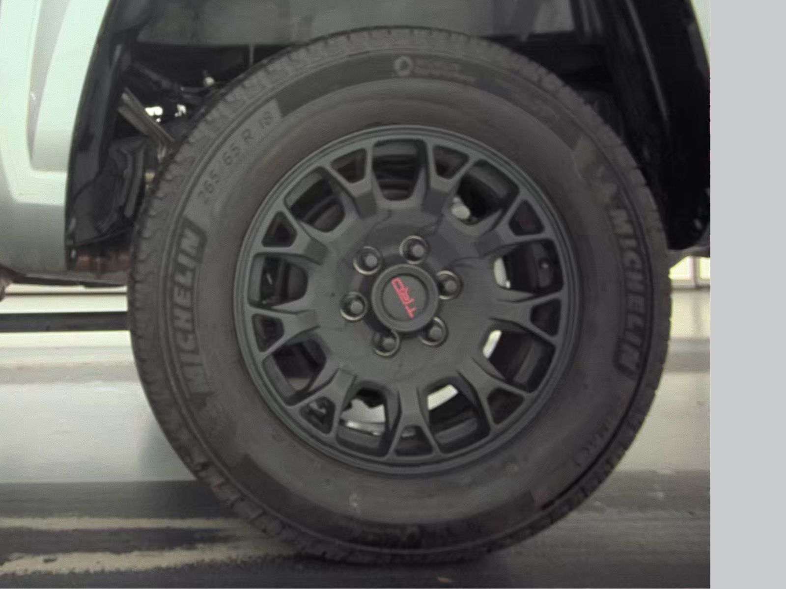 2024 Toyota Tacoma SR5 AWD