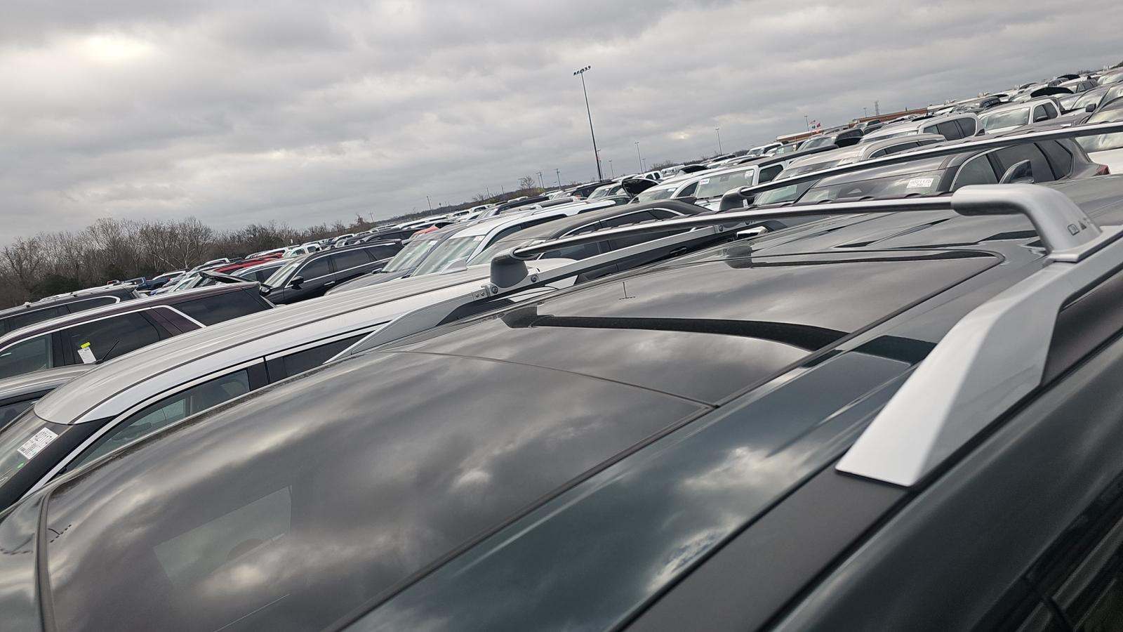 2025 Nissan Pathfinder Platinum FWD