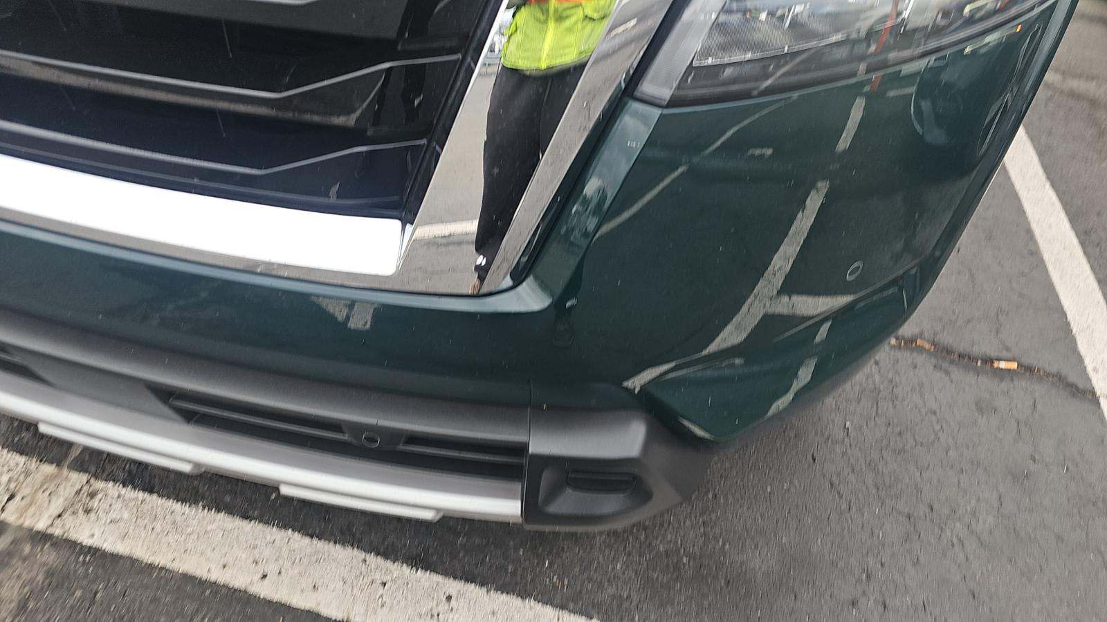 2025 Nissan Pathfinder Platinum FWD