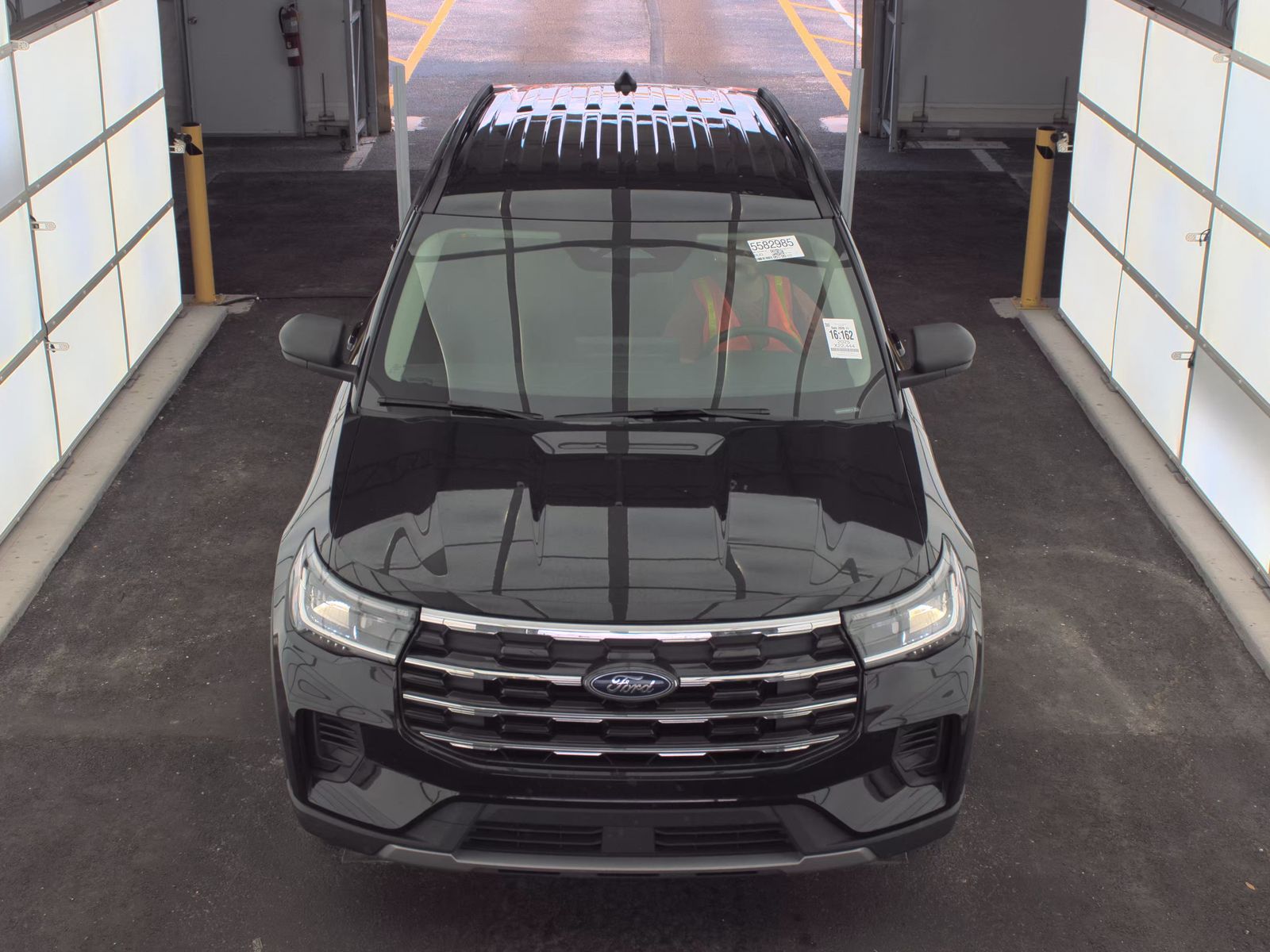 2025 Ford Explorer Active RWD