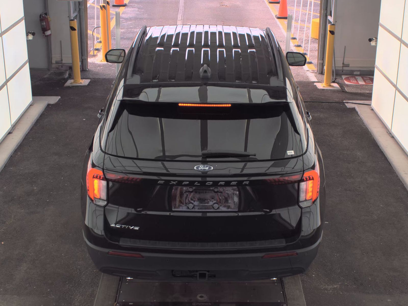 2025 Ford Explorer Active RWD