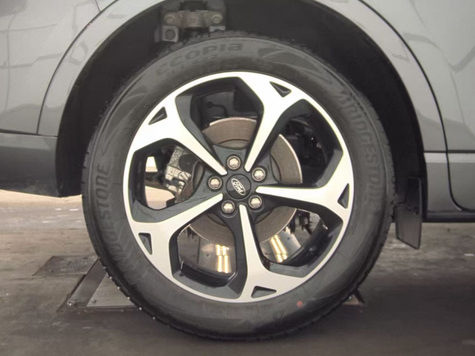 2025 Ford Escape Hybrid ST-Line Elite AWD