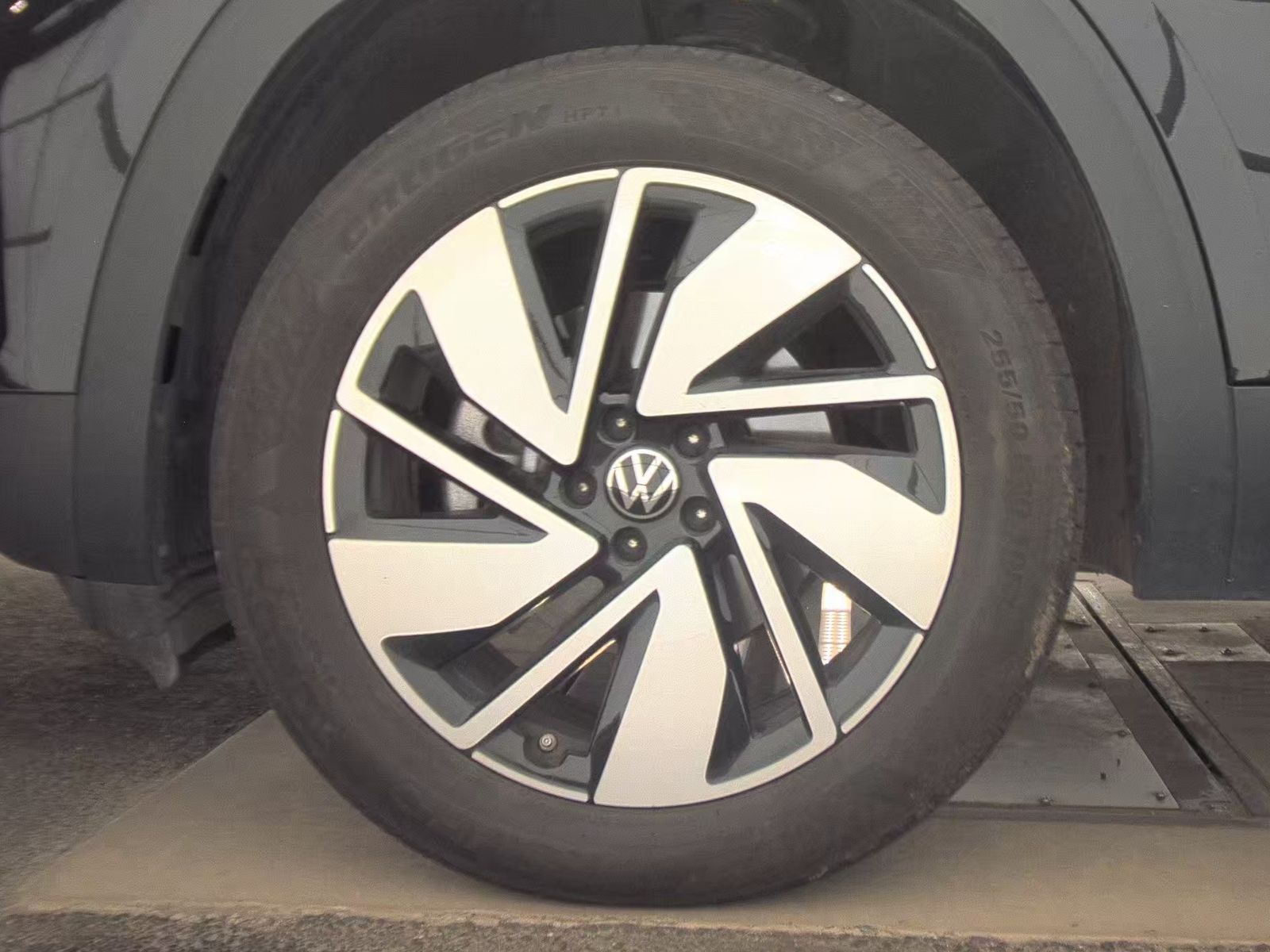 2025 Volkswagen Atlas 2.0T SE AWD