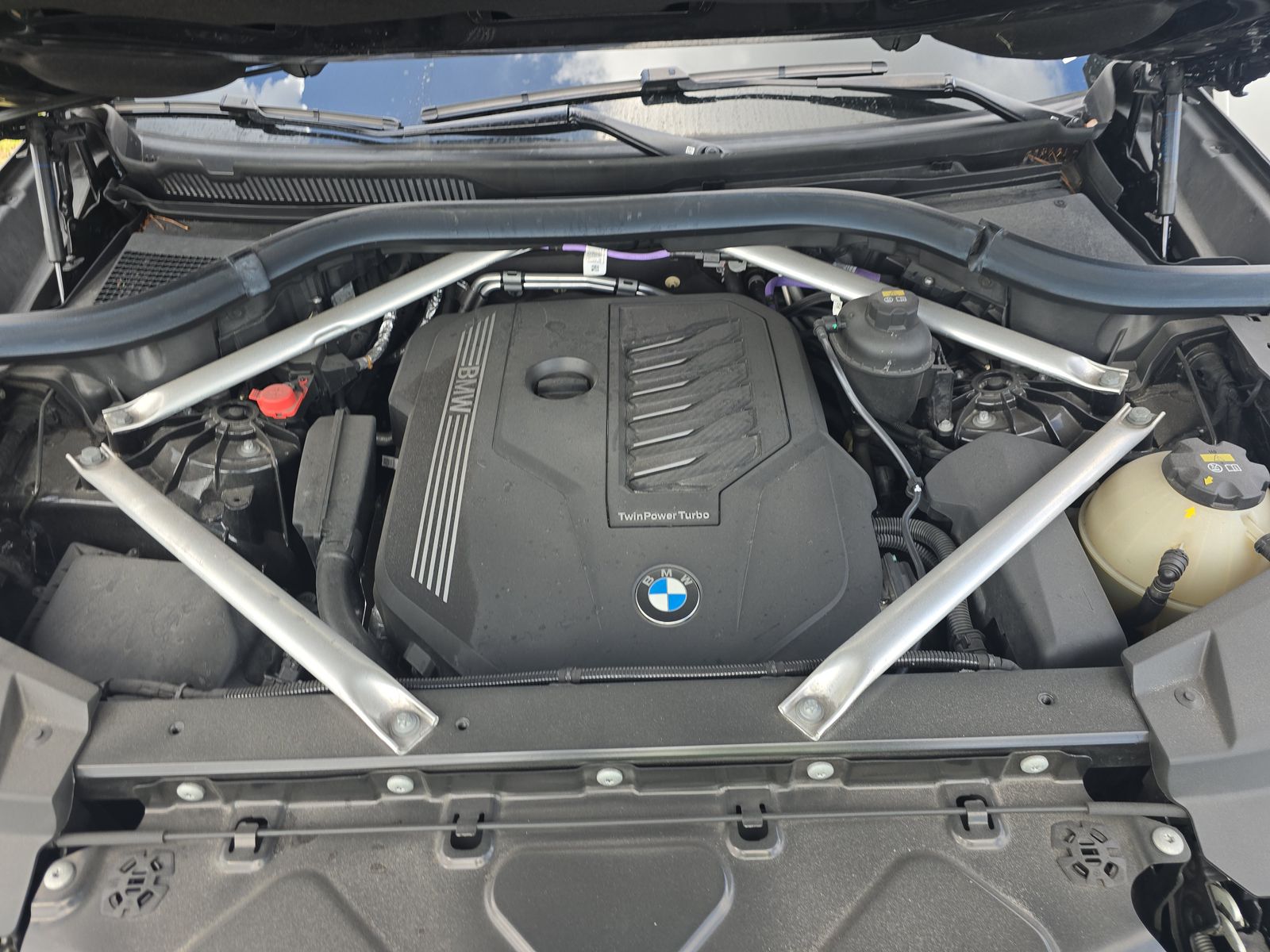 2022 BMW X6 xDrive40i AWD