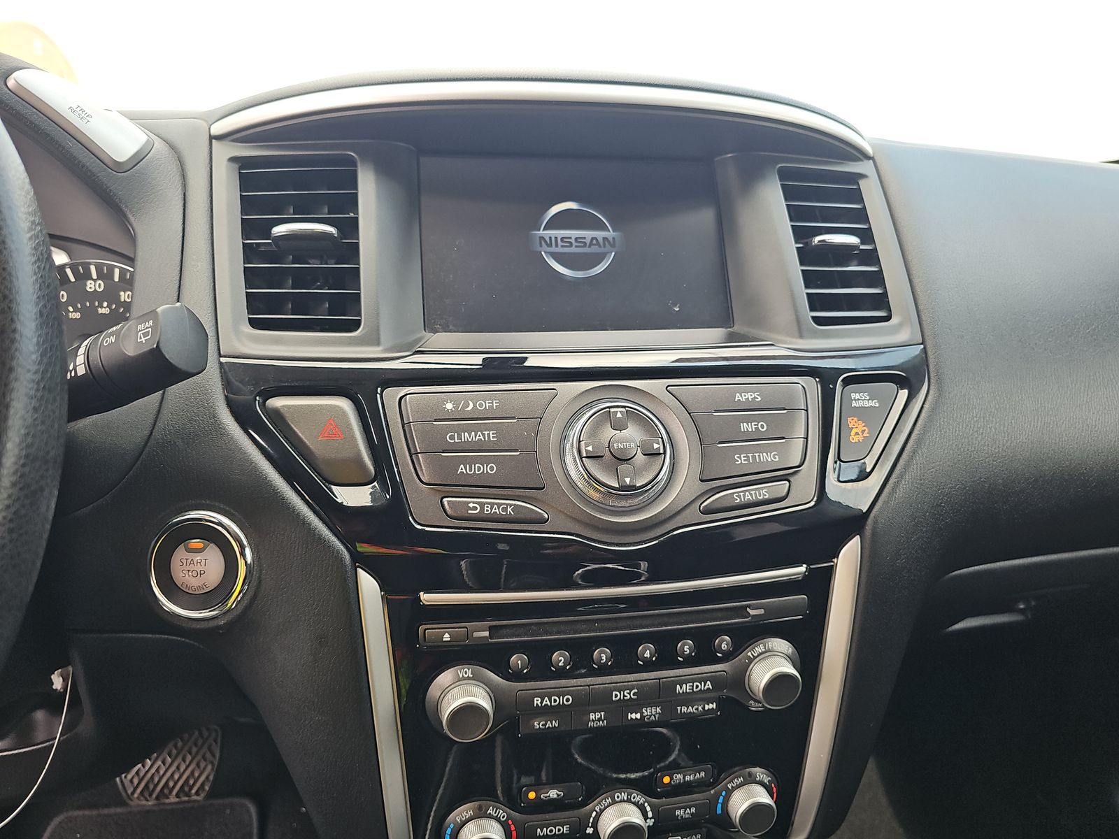 2020 Nissan Pathfinder S FWD