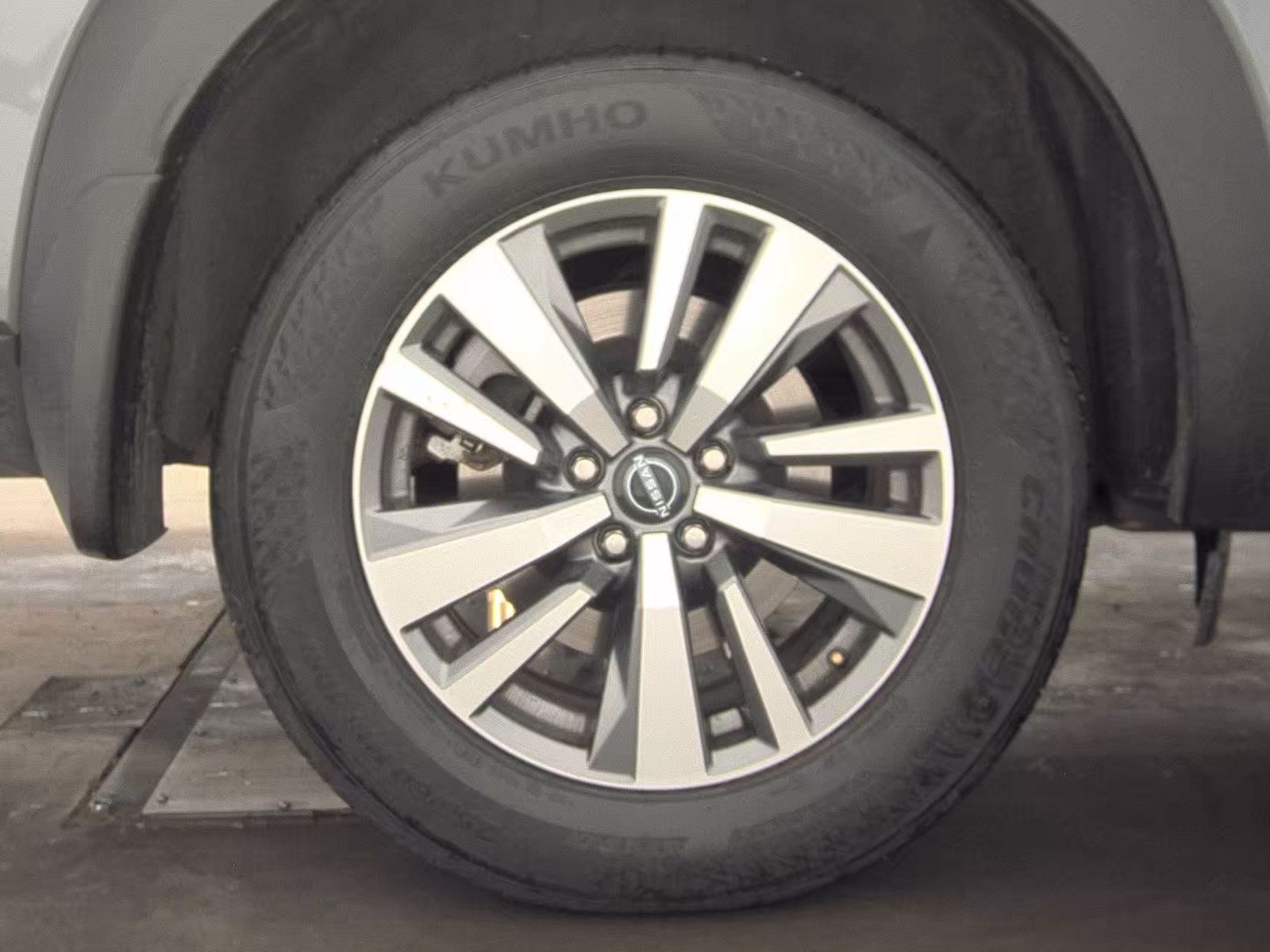 2025 Nissan Pathfinder SL AWD