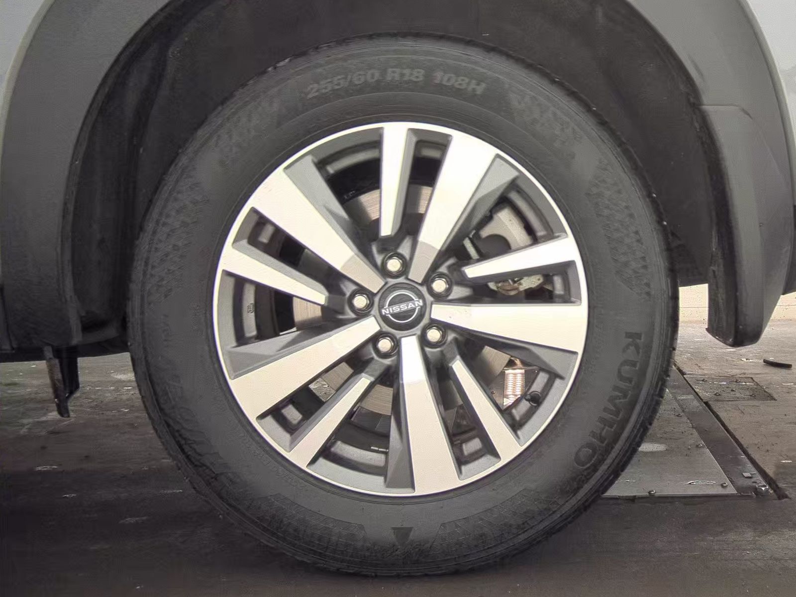 2025 Nissan Pathfinder SL AWD