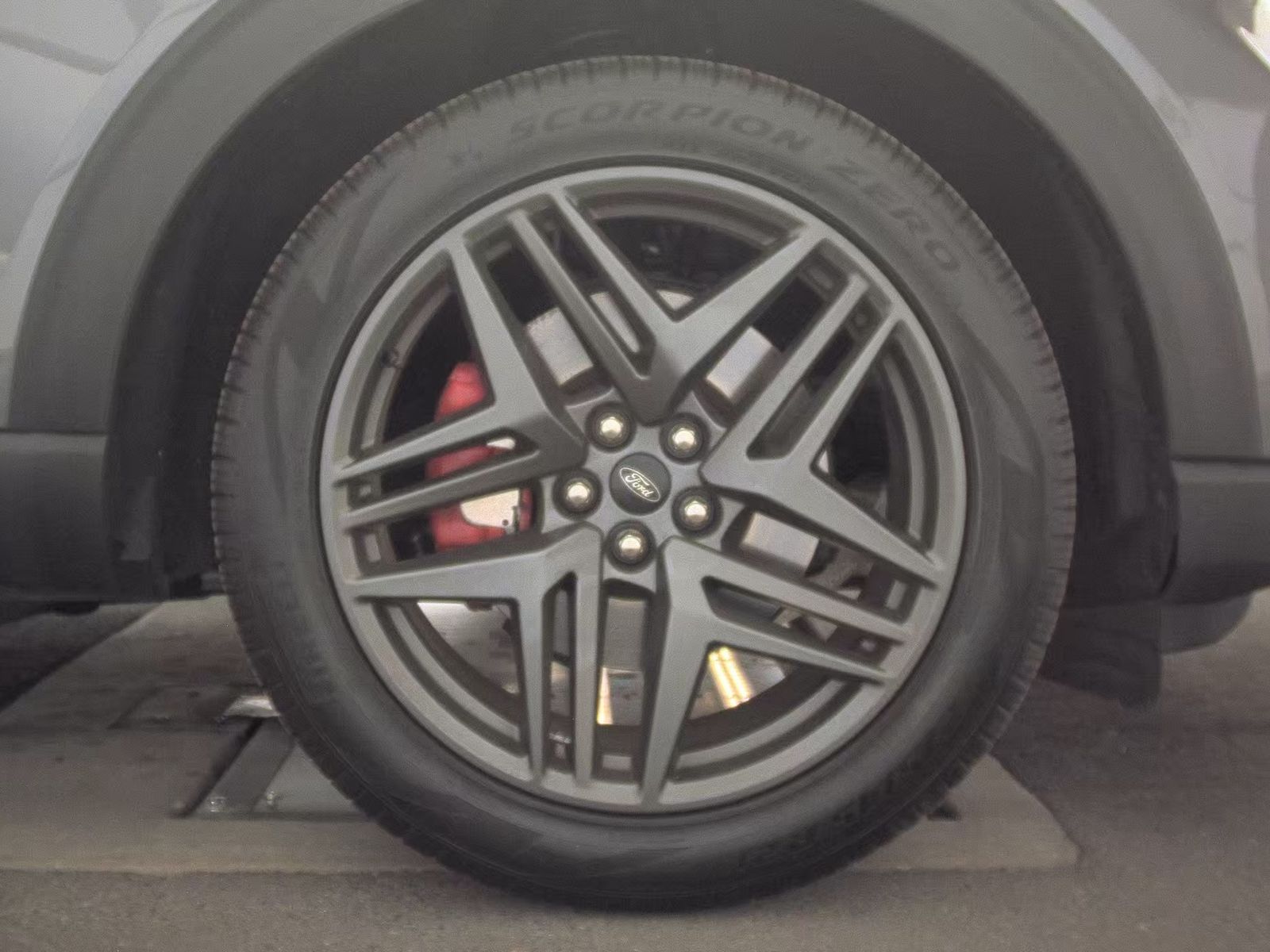 2025 Ford Explorer ST AWD