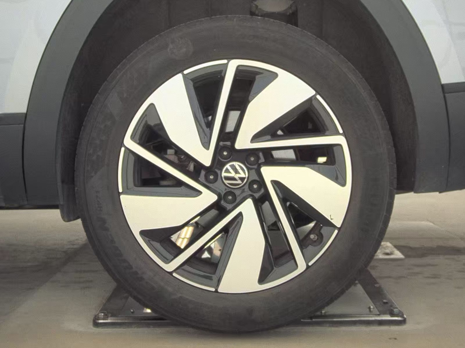 2024 Volkswagen Atlas 2.0T SE FWD