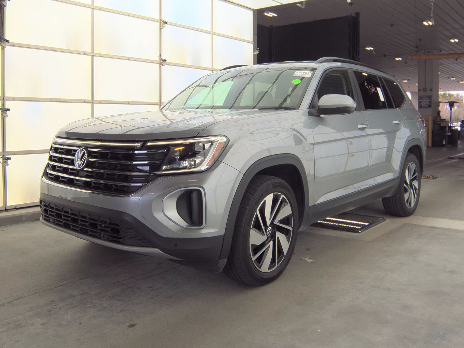 2024 Volkswagen Atlas 2.0T SE FWD