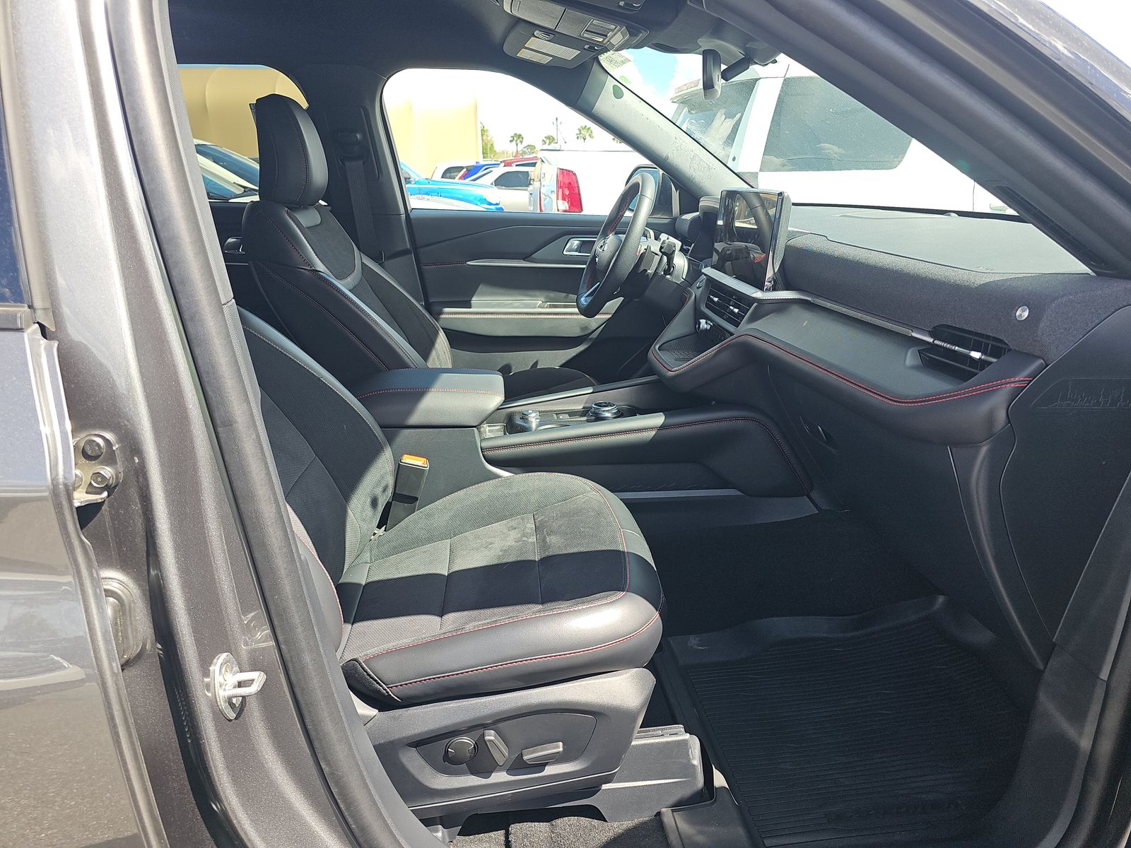 2025 Ford Explorer ST AWD