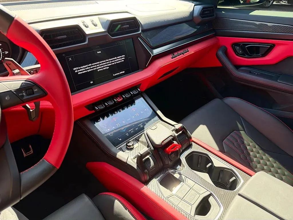 2025 Lamborghini Urus Plug-In Hybrid SE AWD